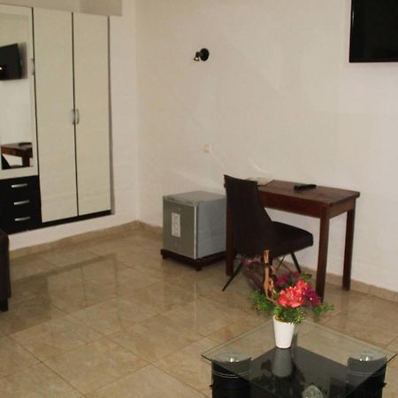 Complexe Hotelier Olympe Korhogo Bagian luar foto