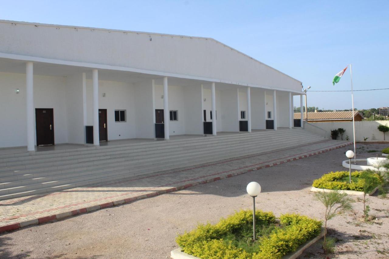 Complexe Hotelier Olympe Korhogo Bagian luar foto