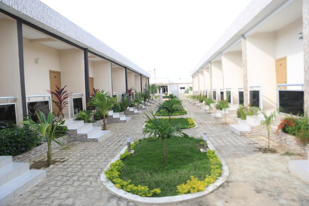 Complexe Hotelier Olympe Korhogo Bagian luar foto