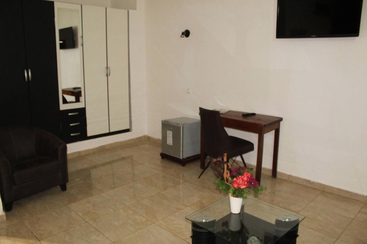 Complexe Hotelier Olympe Korhogo Bagian luar foto