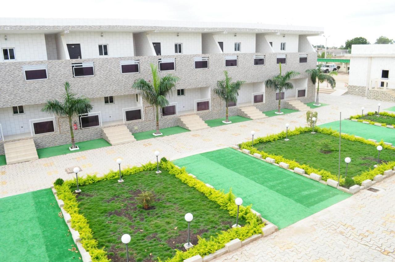 Complexe Hotelier Olympe Korhogo Bagian luar foto