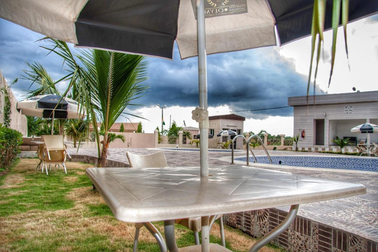Complexe Hotelier Olympe Korhogo Bagian luar foto