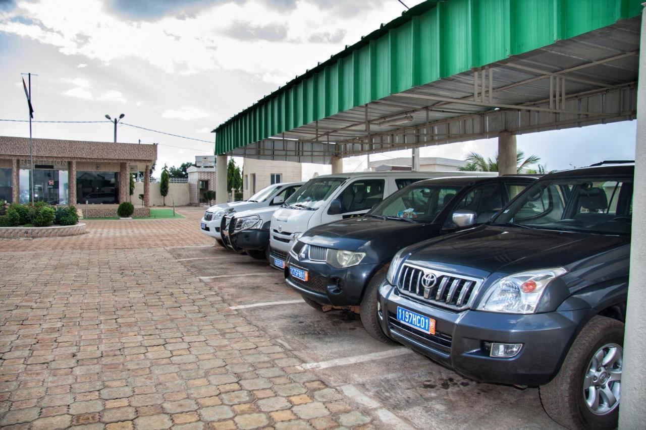 Complexe Hotelier Olympe Korhogo Bagian luar foto
