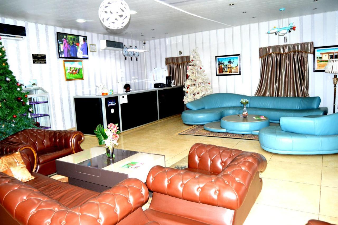 Complexe Hotelier Olympe Korhogo Bagian luar foto