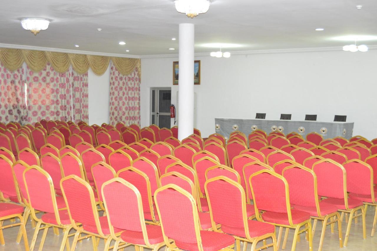 Complexe Hotelier Olympe Korhogo Bagian luar foto