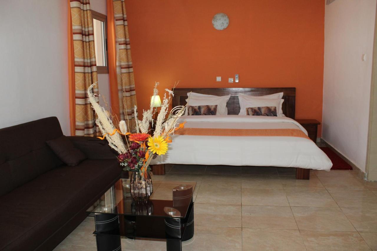 Complexe Hotelier Olympe Korhogo Bagian luar foto