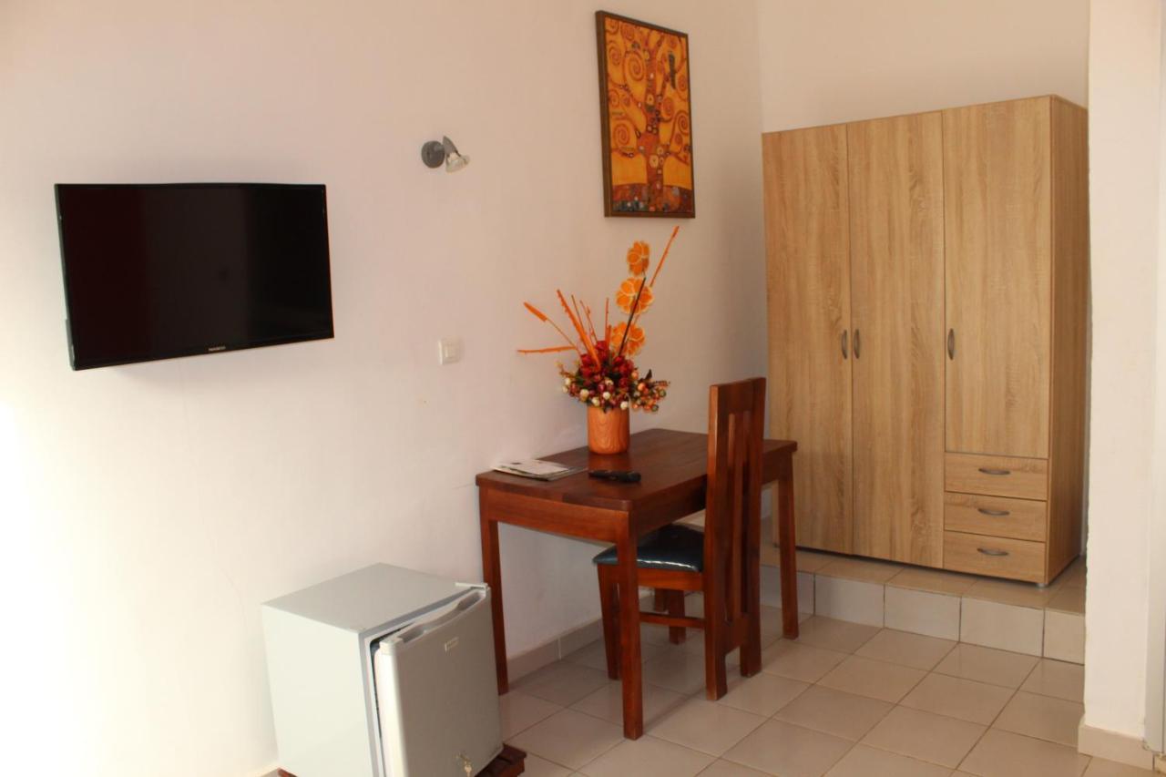 Complexe Hotelier Olympe Korhogo Bagian luar foto