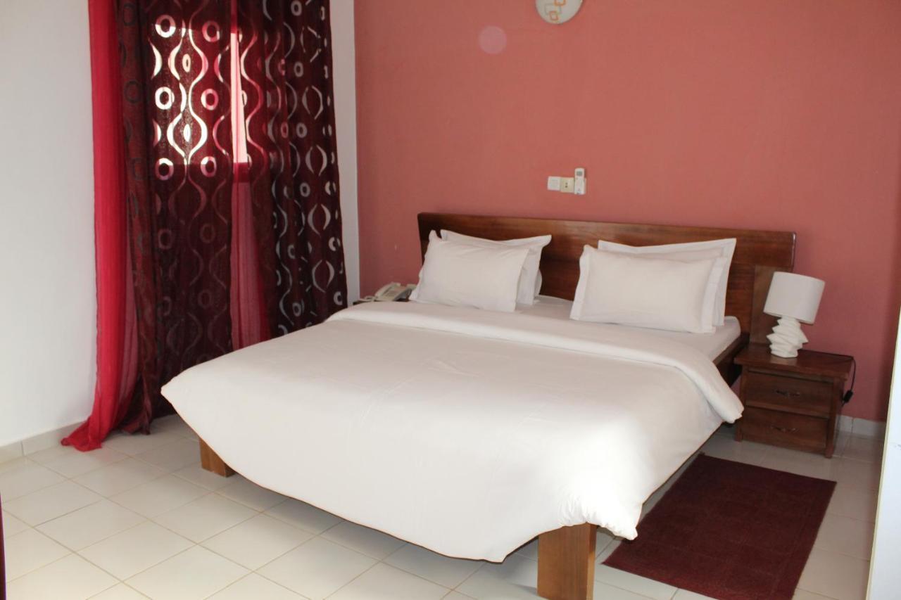 Complexe Hotelier Olympe Korhogo Bagian luar foto